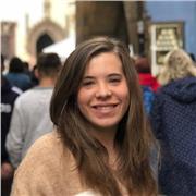 Graduada de Educación da clases de apoyo escolar a niveles de Infantil y Primaria en El Puerto de Santa María